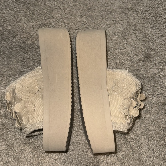 Rocket Dog Platforms - Picture 3 of 4